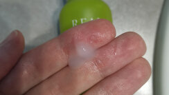 Rated Green Real Mary Cold Brewed Rosemary Exfoliating Scalp Shampoo 100ml Глибокоочищаючий відлущуючий шампунь &mdash; Фото 7