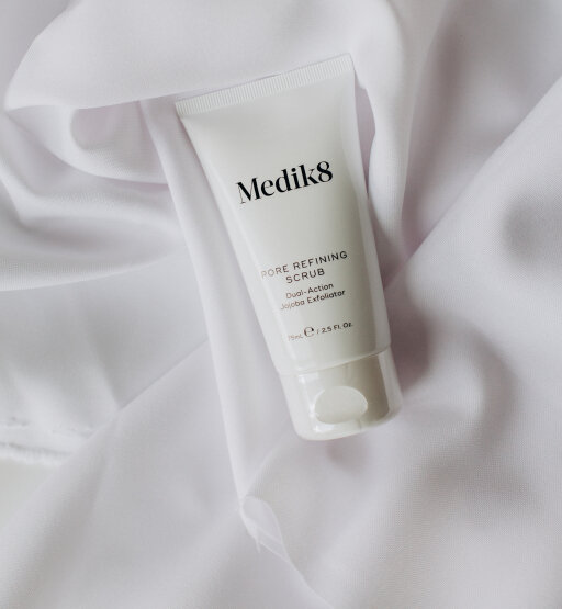 Medik8 Pore Refining Scrub 75ml Скраб для глибокого очищення пор та оновлення шкіри &mdash; Фото 1