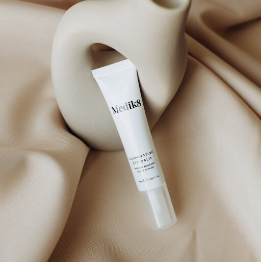 Medik8 Illuminating Eye Balm 15ml Осветляющий бальзам для кожи вокруг глаз &mdash; Фото 1